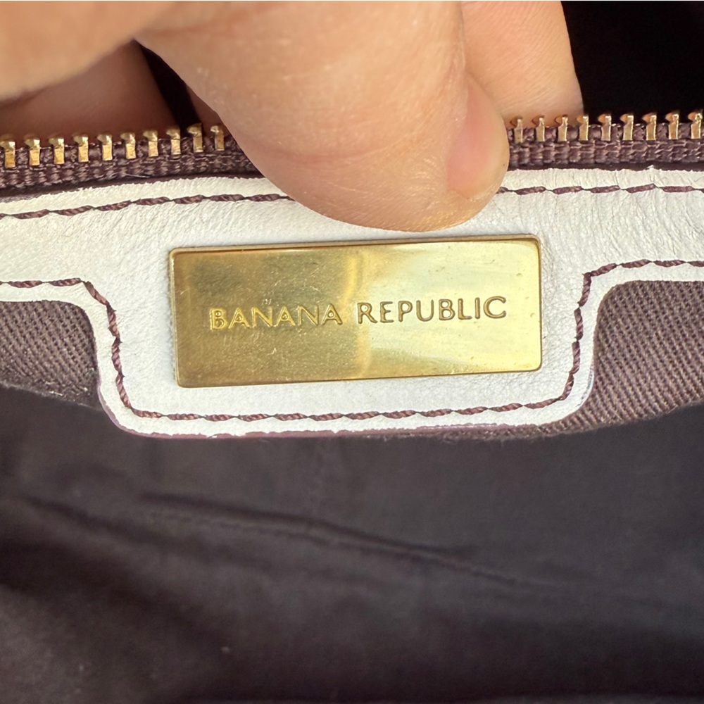 Banana Republic Tan and Cream Tote - Picture 9 of 10